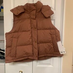 NWT Lululemon Wunder Puff Cropped Vest
